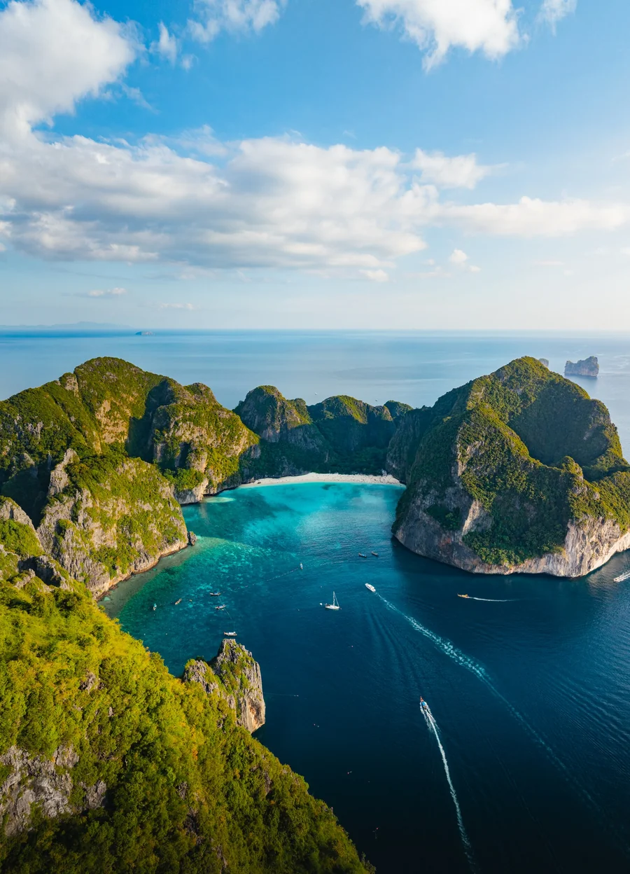 Aguas turquesa de Maya Bay, Tailandia